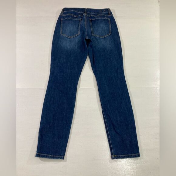 CAbi Jeans Women’s 8 Blue Distressed Denim Curvy Skinny Fit Casual Chic - Picture 3 of 12